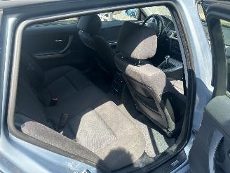 BMW 3-serie 320i Touring picture 15