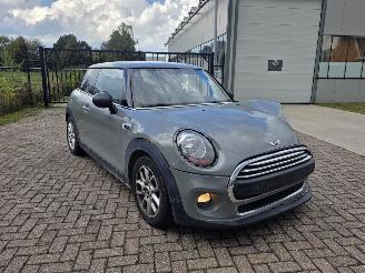 Voiture accidenté Mini One Mini One leder moonwalkgrey 2014/7