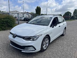 Schadeauto Volkswagen Golf 8 Variant 1.0 eTSI Automaat /6