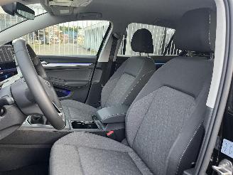 Volkswagen Golf 8.5 Hatchback 1.5 TSI picture 10