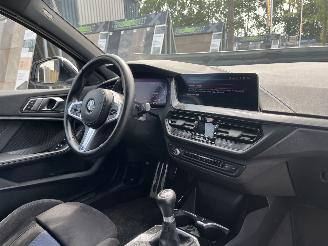 BMW 1-serie 118i M Sport picture 9