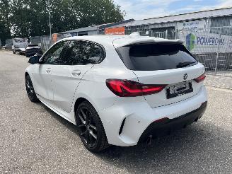 BMW 1-serie 118i M Sport picture 3