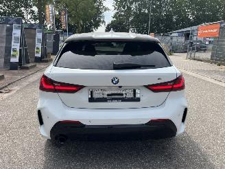 BMW 1-serie 118i M Sport picture 4