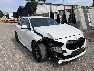 BMW 1-serie 118i M Sport picture 7
