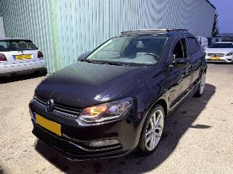 Schadeauto Volkswagen Polo 1.2 TSI Highline Pano Stoelverwarming 2014/9