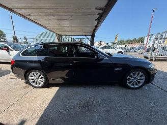 BMW 5-serie 523i High Executive Leder Xenon Pano picture 4