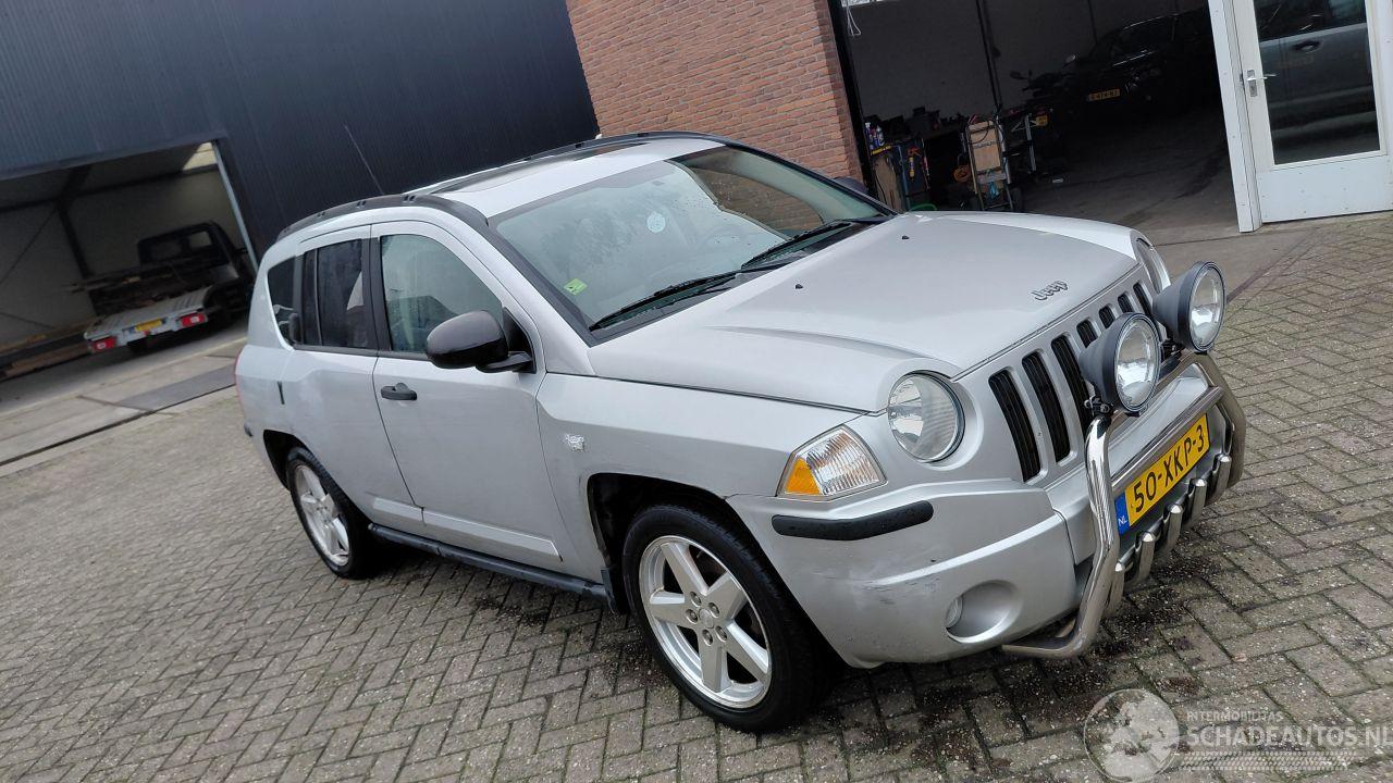 Jeep Compass 2.4i 125kw airco navi