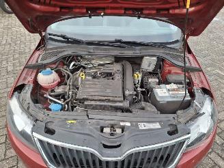 Schadeauto Skoda Rapid 1.2 tsi  joy  90pk pano navi clima 2017/3