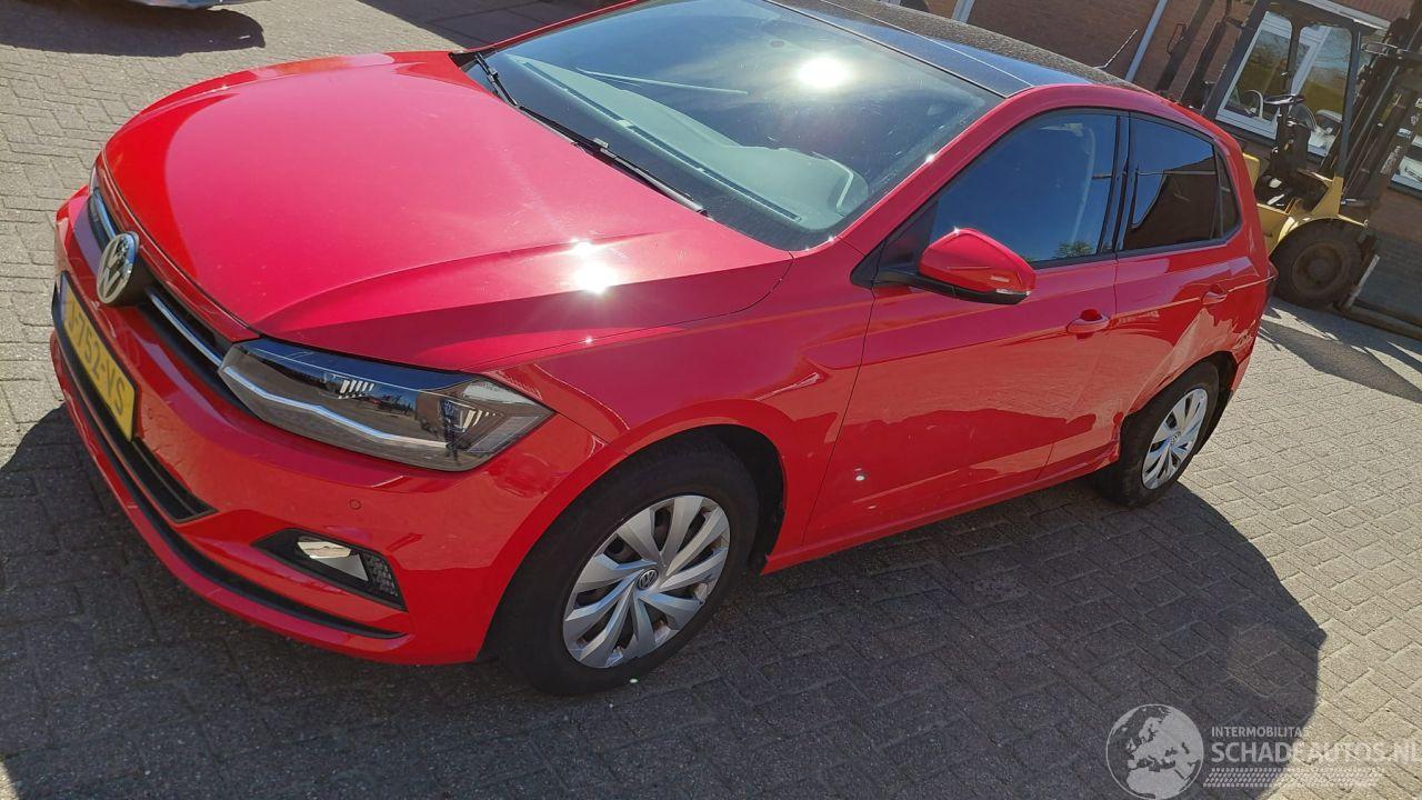 Volkswagen Polo 1.0 tsi 70kw pano navi