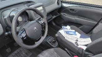 Peugeot 108 1.0 vti  72pk   cabrio top picture 3