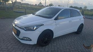 Hyundai I-20 1.2i 5drs airco   84pk picture 3