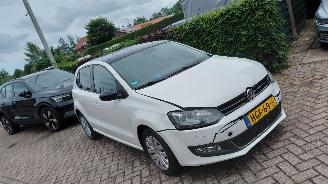 Unfallwagen Volkswagen Polo 1.4i 16v 63kw pano  navi 2011/9