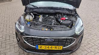 Schadeauto Ford Fiesta 1.0 hybrid titanium  92kw  navi 2022/11