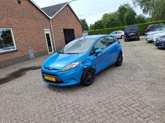 Coche accidentado Ford Fiesta 1.25i 5drs airco 2010/4