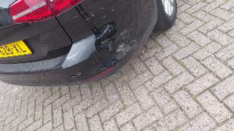Volkswagen Passat 1.6 tdi 120pk  automaat  navi clima picture 4