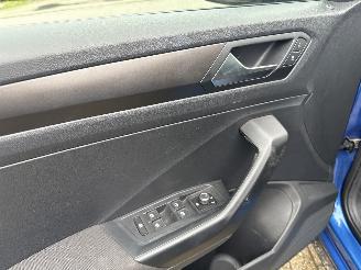 Volkswagen T-Roc 1.0 TSI 116 PK PORTIEREN SCHADE BOUWJAAR 2018 RIJDBAAR! 9500 EUR picture 7