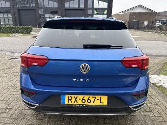 Volkswagen T-Roc 1.0 TSI 116 PK PORTIEREN SCHADE BOUWJAAR 2018 RIJDBAAR! 9500 EUR picture 3