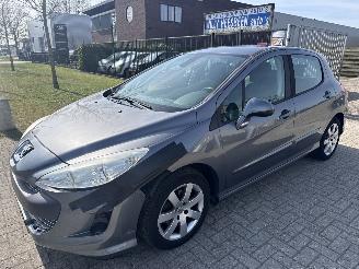 Schadeauto Peugeot 308 1.6 VTI NAVI LICHTE SCHADE! BOUWJAAR 2011 199000KM  1250 EURO 2011/8