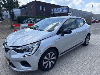 skadebil auto Renault Clio 1.0 90 EQUILIBRE BOUWJAAR 2023  67945 KM VASTE PRIJS 8700 EURO 2023/4