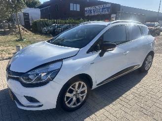 Schadeauto Renault Clio 0.9 LIMITED RIJDBARE SCHADE! 116187 KM NAP BOUWJAAR 2020 5100 2020/2