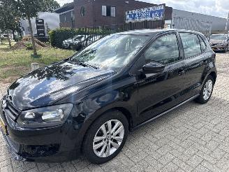 uszkodzony samochody osobowe Volkswagen Polo 1.2 EASYLINE BOUWJAAR 2013 RIJDBAAR! VASTE PRIJS! 2350 EURO 2013/3