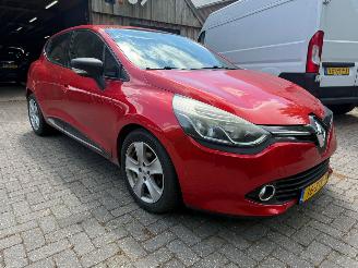 Voiture accidenté Renault Clio 1.5DCI AIRCO NAVI PDC 2013/2