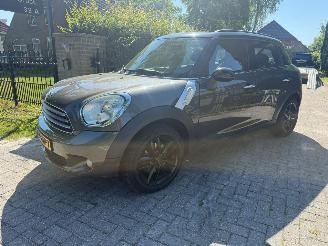 Schadeauto Mini Cooper COUNTRYMAN 1.6 COOPER AIRCO LEER 2011/9