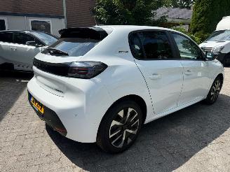 Voiture accidenté Peugeot 208 1.2 HYBRID 110 E STYLE 2025/4