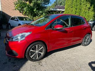 Schadeauto Peugeot 208 1.2 ALLURE CLIMA NAVI CAMERA NL AUTO 2019/8