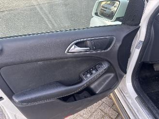 Mercedes B-klasse 220D 130KW picture 10