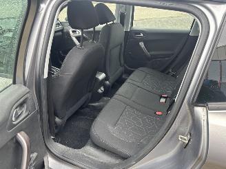 Peugeot 2008 1.2 VTI ACTIVE PACK AUTOMAAT RIJDBARE SCHADE picture 11