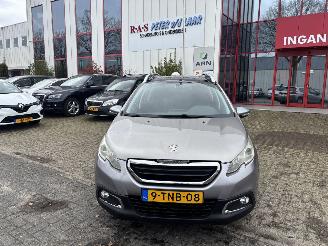 krockskadad bil auto Peugeot 2008 1.2 VTI ACTIVE PACK AUTOMAAT RIJDBARE SCHADE 2014/1