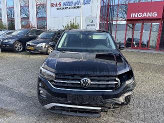 Damaged car Volkswagen T-Cross 1.0tsi life 2022/2