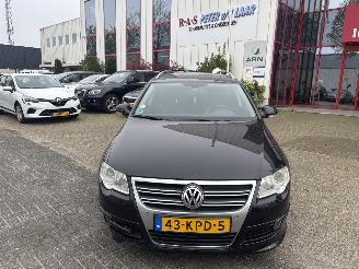 Damaged car Volkswagen Passat 2.0 125 KW 2010/1