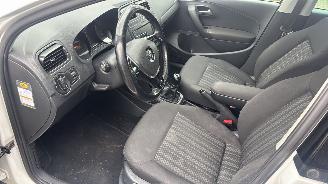 Volkswagen Polo WIT PARELMOER, GEEN SCHADE, ZEER NETTE AUTO. picture 10