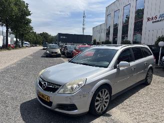 Opel Vectra STATION WAGON 1.8 EXECUTIVE picture 2