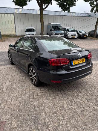Volkswagen Jetta  picture 4
