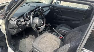 Mini Cooper 1.5 COOPER BUSINESS picture 9