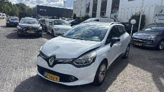 krockskadad bil auto Renault Clio 1.5 DCI LIMITED 2016/6