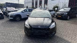 Vaurioauto  passenger cars Ford Focus 1.0 TITANIUM 2016/3