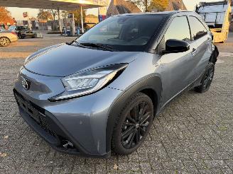 uszkodzony samochody osobowe Toyota Aygo X Automaat 2024/10