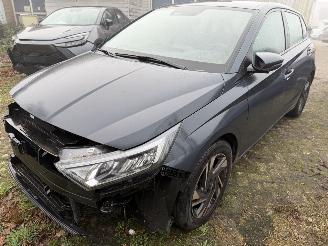 krockskadad bil auto Hyundai I-20 1.0 -74 Kw 2023/10