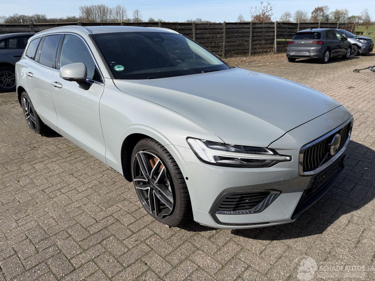 Volvo V-60 2.0 T6  Plug-in AWD