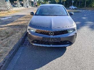 krockskadad bil auto Opel Astra 1.6 E-Hybride 110 Kw Plug-In Automaat 2023/1