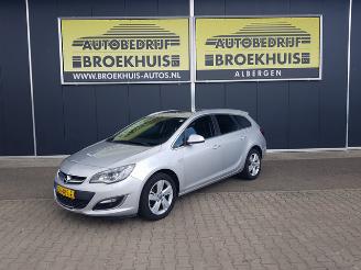 uszkodzony samochody osobowe Opel Astra Sports Tourer 1.6 CDTi Cosmo 2014/9