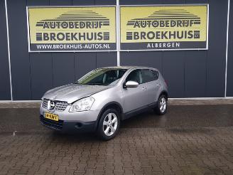 uszkodzony samochody osobowe Nissan Qashqai 1.6 Acenta 2009/2