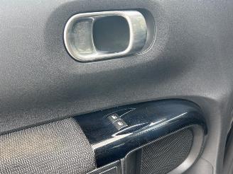 Citroën C4 cactus 1.6 e-HDi Feel AUTOMATIC picture 21