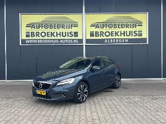 škoda osobní automobily Volvo V-40 Cross Country 1.5 T3 Polar+ Luxury 2019/1