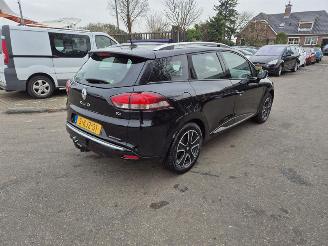 uszkodzony samochody osobowe Renault Clio GrandTour 0.9 TCe 2013/5