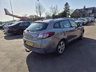 skadebil auto Renault Mégane Grandtour 1.4 16v TCe 2010/2